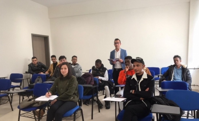 Bartın Üniversitesi’nin uluslararası öğrencilerine ‘Akademik Türkçe’ dersi veriliyor