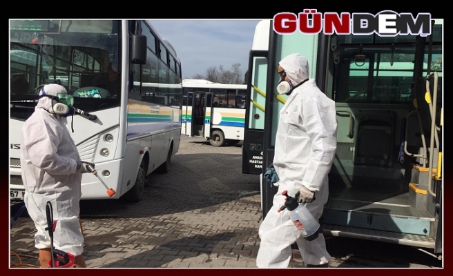 Ereğli Belediyesi otobüsleri dezenfekte ediyor...