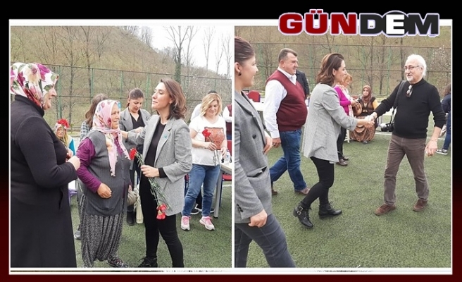 İYİ'ler 8 Mart'ı köyde kutladı...