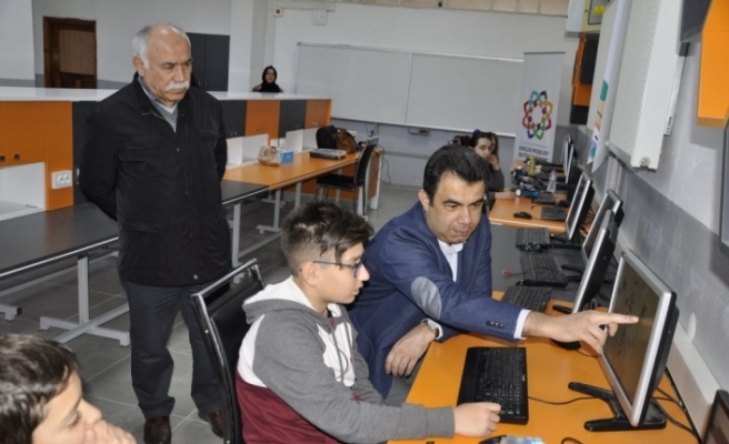 Safranbolu’da "Genç Gönüllülerle Dijital Dünyaya" Projesi