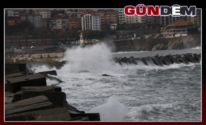 Zonguldak’ta şiddetli yağış ve rüzgar etkili oldu...