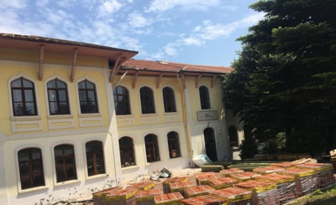 Orhangazi İlkokulu’nda restorasyon çalışması başlatıldı