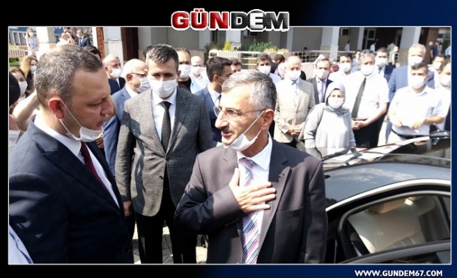 Vali Bektaş, törenle Ankara'ya uğurlandı