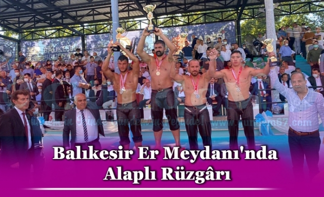 Balıkesir 61. Kurtdereli Mehmet Pehlivan Yağlı Güreş Turnuvası Gerçekleşti