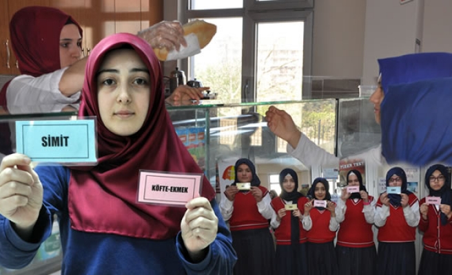 Osmanlının geleneğini okullarında yaşatıyorlar
