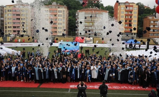 BEÜ 2016nın ilk mezuniyet törenini Zonguldak MYOda gerçekleştirdi