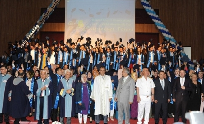 Ereğli Eğitim Fakültesi 16. dönem mezunlarını uğurladı
