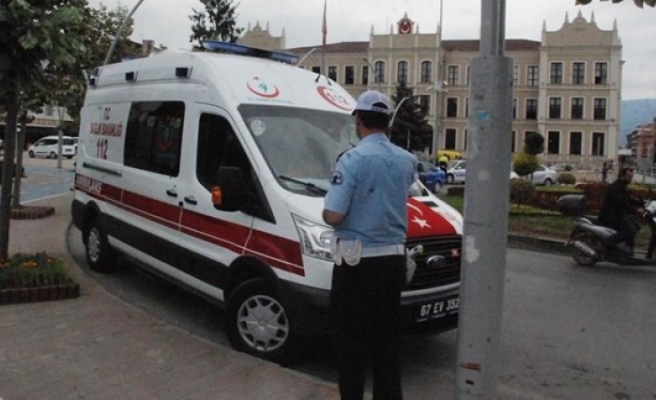 Valilik  önünde şüpheli ambulans alarmı