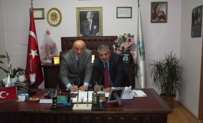 Saltukova Belediyesi, belediye iş-sendikası arasında toplu sözleşme imzalandı