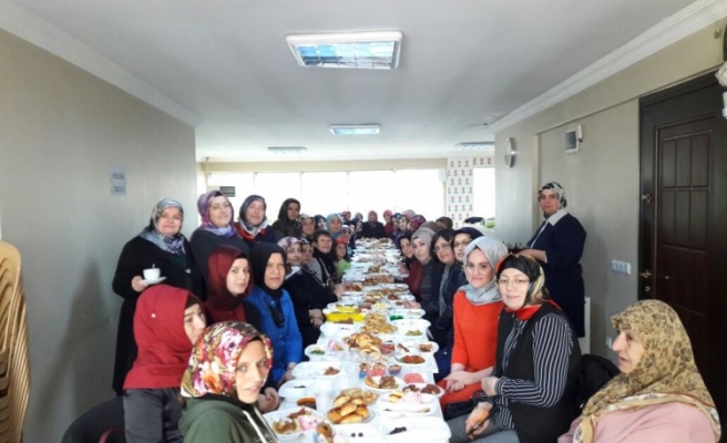 Kdz. Ereğlide AK Partili kadınlar kahvaltıda buluştu