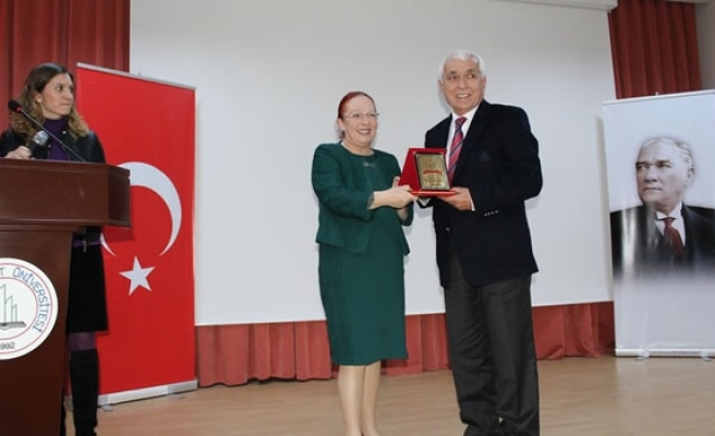 BEÜ´de İçimizden Biri Atatürk konulu konferans verildi