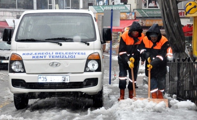 Kdz. Ereğli Belediyesi, karla mücadeleye başladı