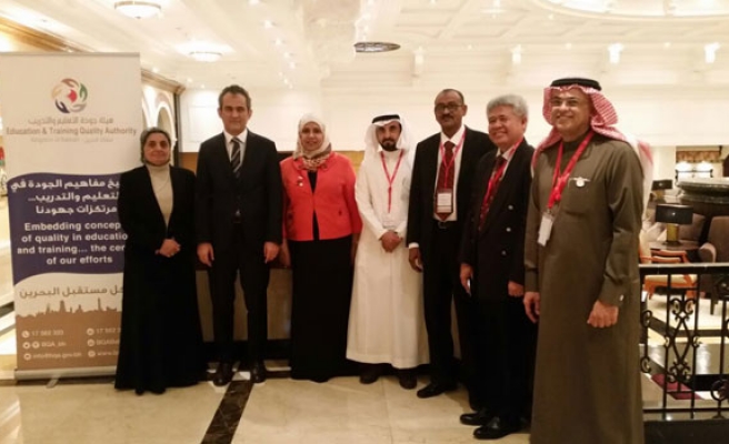 Rektör Özer'e Bahreyn'de büyük onur