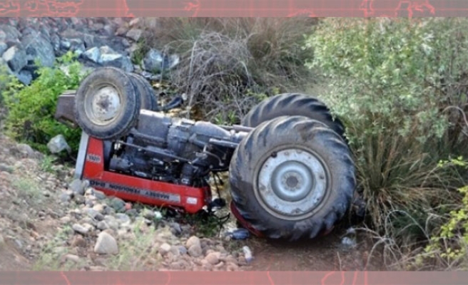 Traktör Kazası ; 3 yaralı