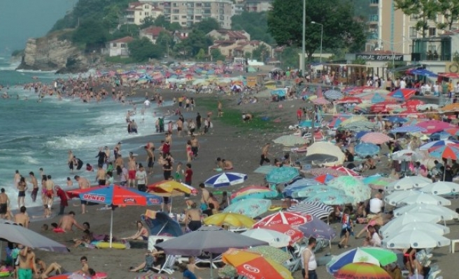 Temiz Denizleri İle Mavi Bayrağı Almaya Hak Kazandı.