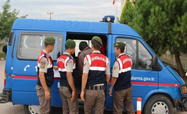 Firari polisi jandarma yakaladı