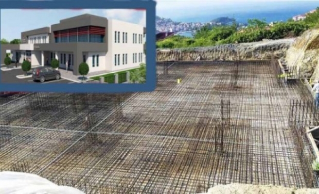 Tunç, Devlet Hastanesi inşaatını inceledi