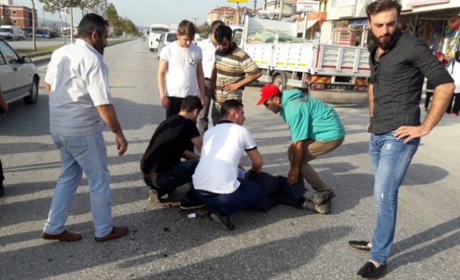 Düzce'de otomobilin çarptığı yaya yaralandı