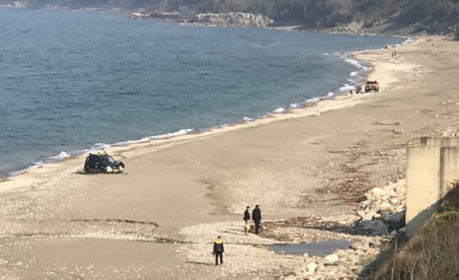 Off road'cılar Edilli Plajında kuma saplandı