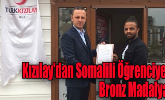 Kızılay'dan Somalili Öğrenciye Bronz Madalya