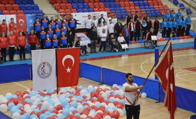 Oturarak Voleybol Metin Türker Türkiye Kupası başladı