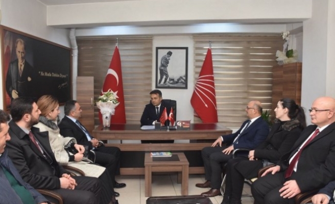 Başkan Ay CHP teşkilatını ziyaret etti...