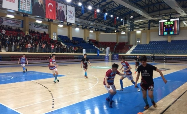 Futsal grup müsabakaları yapıldı...