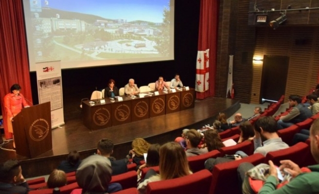 Düzce Üniversitesi'nden Gürcü kaligrafisi etkinliği yapıldı