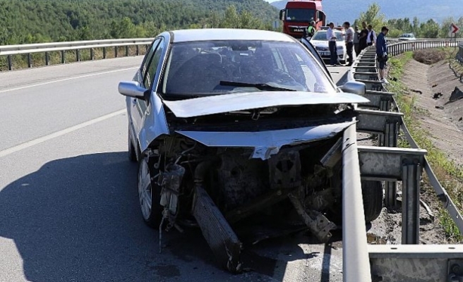 Ankara istikametinde trafik kazası: 2 yaralı