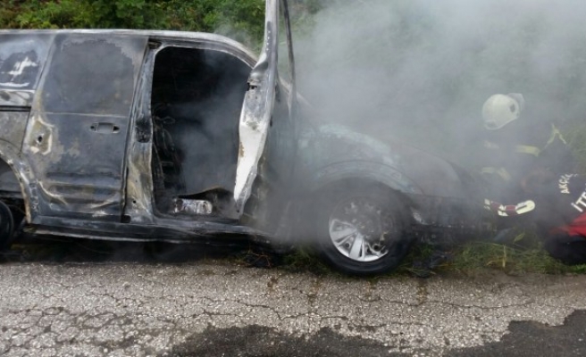 Düzce'de araç yangını