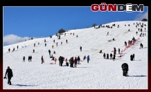 Keltepe Kayak Merkezi’nde ziyaretçi yoğunluğu