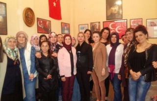 MHP Gülüç Kadın kollarından kutlu doğum programı