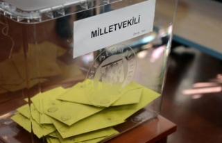 Türkiye genelinde oy verme işlemi devam ediyor