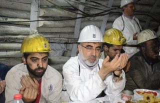 Ramazan ayının ilk iftarını maden işçileriyle...