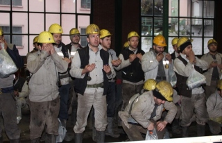 8 şehit maden işçisi dualarla anıldı
