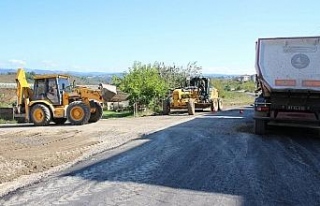 Akçakoca’da asfalt çalışmaları sürüyor