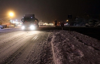 Düzce- Zonguldak yolu 'kar'a teslim!