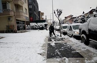 125 personelle karla mücadele devam ediyor