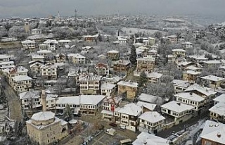 Safranbolu’da kar sonrası ortaya kartpostallık...