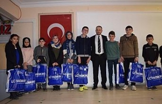 İstanbul Eflaniler Derneği’nden 796 öğrenciye...
