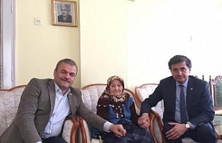 AK Partili vekillerden yaşlılara ziyaret