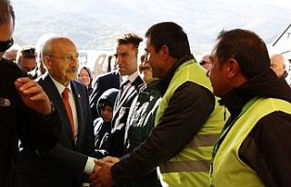 CHP Lideri Kılıçdaroğlu, Saltukova’da vatandaşlarla...