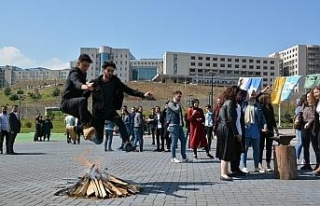 Üniversite öğrencileri Nevruz Bayramını kutladı