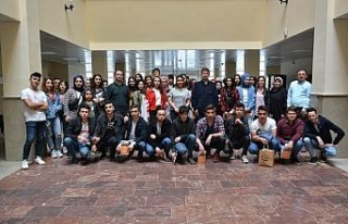 Lise öğrencileri Düzce Üniversitesi’ni gezdi