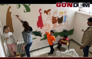 Okul duvarlarını boyadılar!..