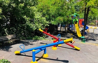 Çocuk oyun parkları onarılıyor