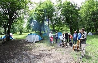 Yenice Ormanlarında hem kamp yaptılar hem de doğa...