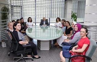 Kadın girişimciler Dr. Faruk Özlü ile bir araya...