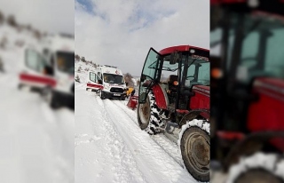 Hastaya müdahaleye giden 112 ekibi karda mahsur kaldı
