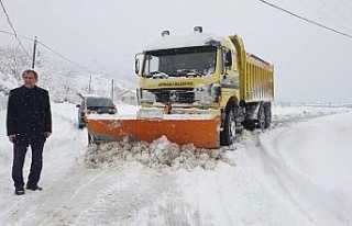 Kaynaşlı Belediyesi karla mücadeleye devam ediyor